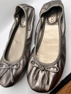 me too Metallic Pewter Bow Ballet Flats 81/2M